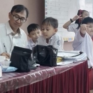 Guru Yayasan Terang Bagi Kota (Alumni S1 Pendidikan)